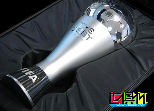 FIFA公布全新世界足球先生奖杯 C罗梅西谁夺魁